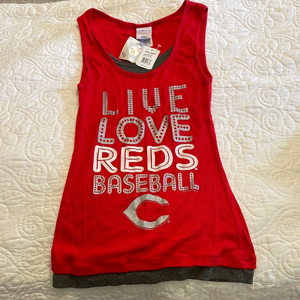 NWT Genuine Merchandise Women’s Red’s tank size M